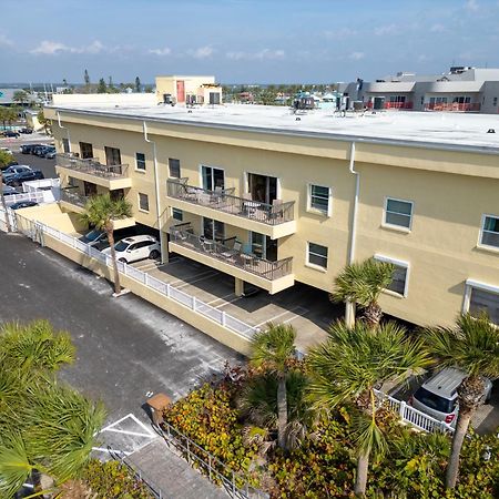 239 Surf Song Resort St. Pete Beach Exterior photo